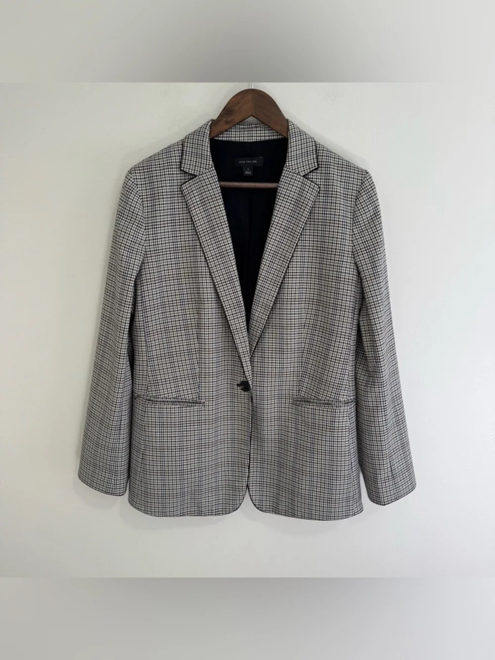 Ann Taylor Houndstooth Print Blazer
